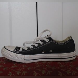 Unisex Converse Black Low-Top Sneakers